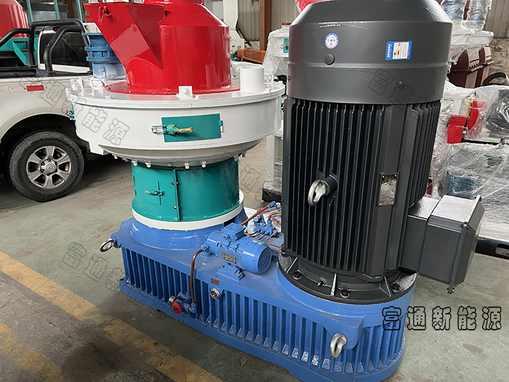 600型木屑顆粒機(jī) 600型木屑顆粒機(jī)