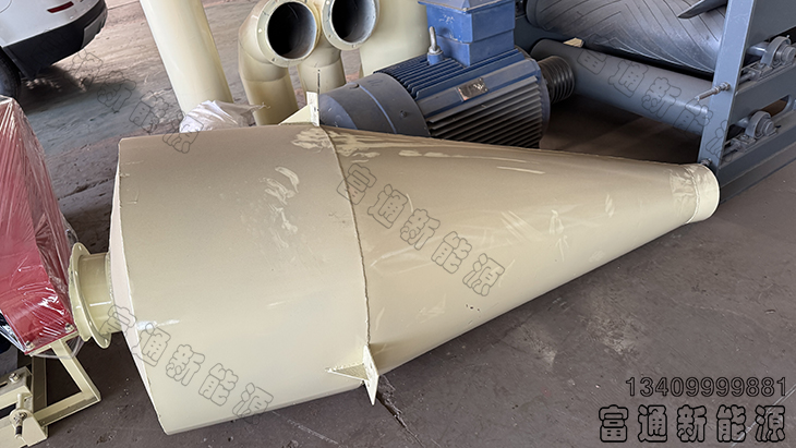 600型木材粉碎機 600型木材粉碎機